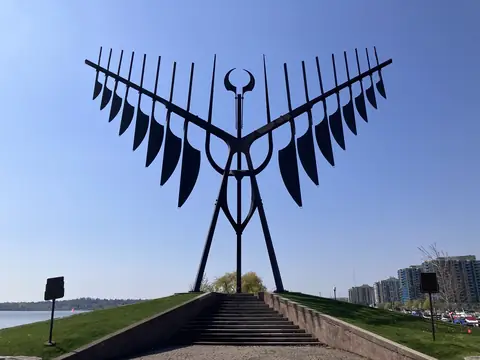 The Spirit Catcher sculpture against a clear blue sky on the Barrie waterfront